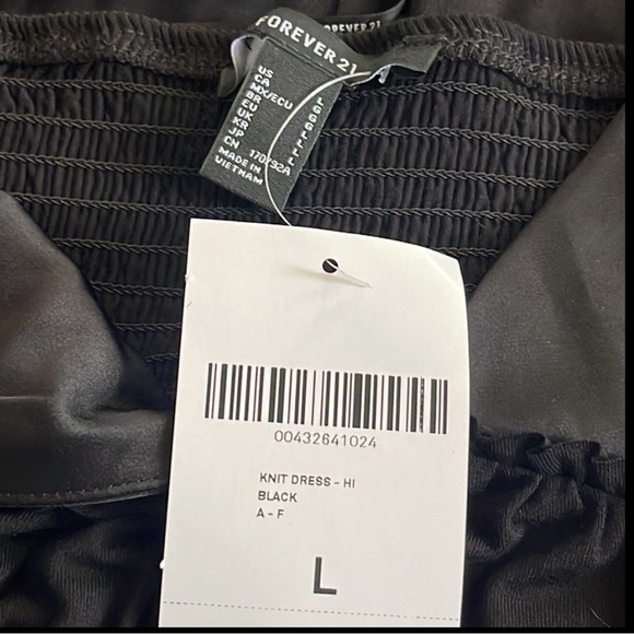 FOREVER 21 High low Size L Black Maxi length, empire waist V-neck smocked back. - Picture 5 of 9